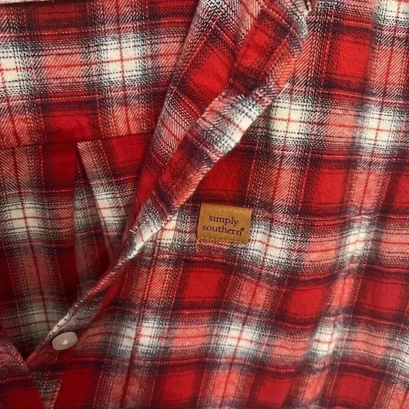 Simply southern flannel size M, red checkerd - Picture 3 of 4